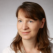 Dr Joanna Karmowska