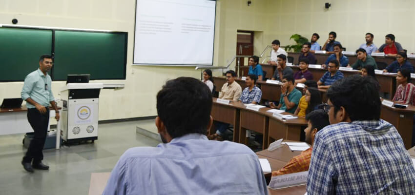 Guest Lectures: A Crash Course On Successful Approaches By Industry Leaders