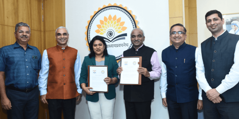 HPCL and IIM Nagpur sign MoU to...
