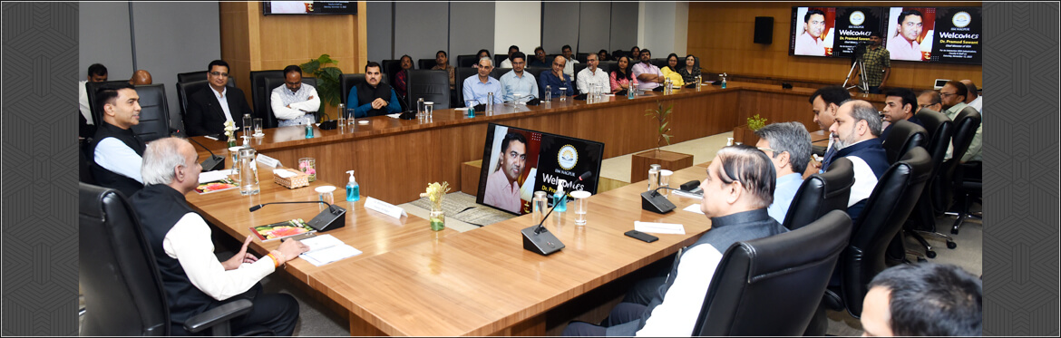 Goa CM Dr Pramod Sawant was all praise for IIM Nagpur as he interacted with faculty, staff & industrialists