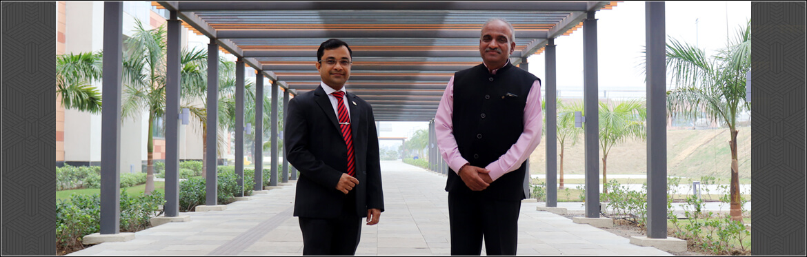 Dr. Amit Telang, Consul General of India Frankfurt, was very impressed by the ultra modern IIM Nagpur campus